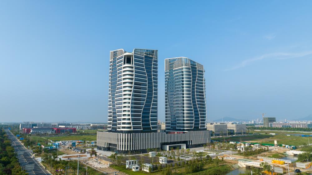 房地產(chǎn)公司“國慶” 堅守1